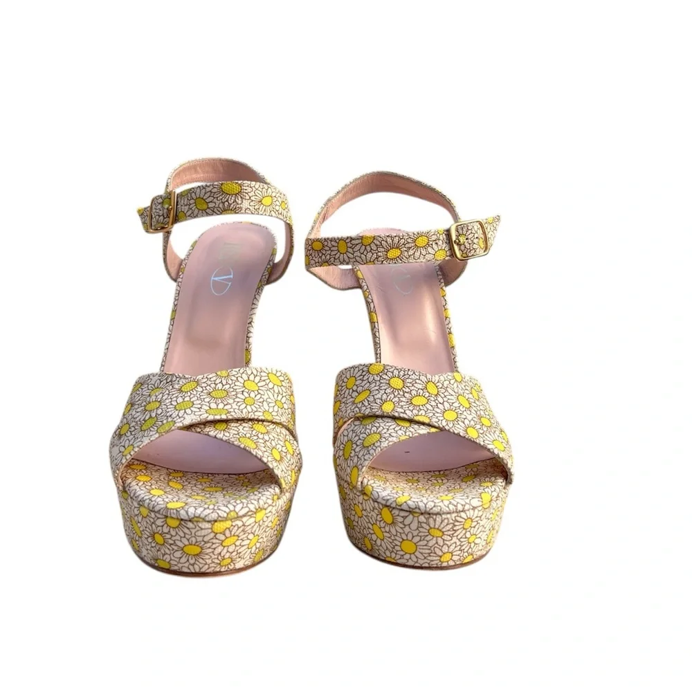 Red Valentino Yellow Daisy Print Platform‎ Sandals Heels Size 38 US 7.5